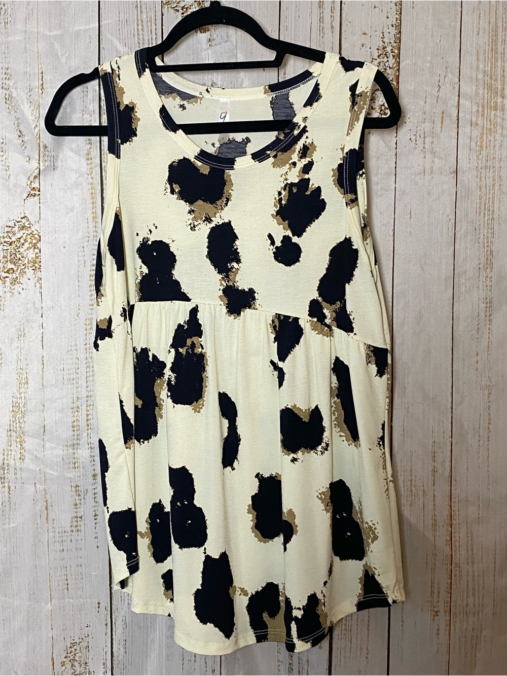 Yee Boutique Sleeveless Cream Animal-Print Babydoll Top